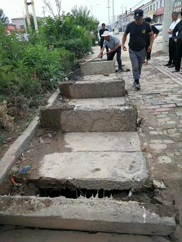 沃尔夫斯堡后卫屡次出击,阵容整齐稳固如铁 沃尔夫斯堡后卫屡次出击,阵容整齐稳固如铁