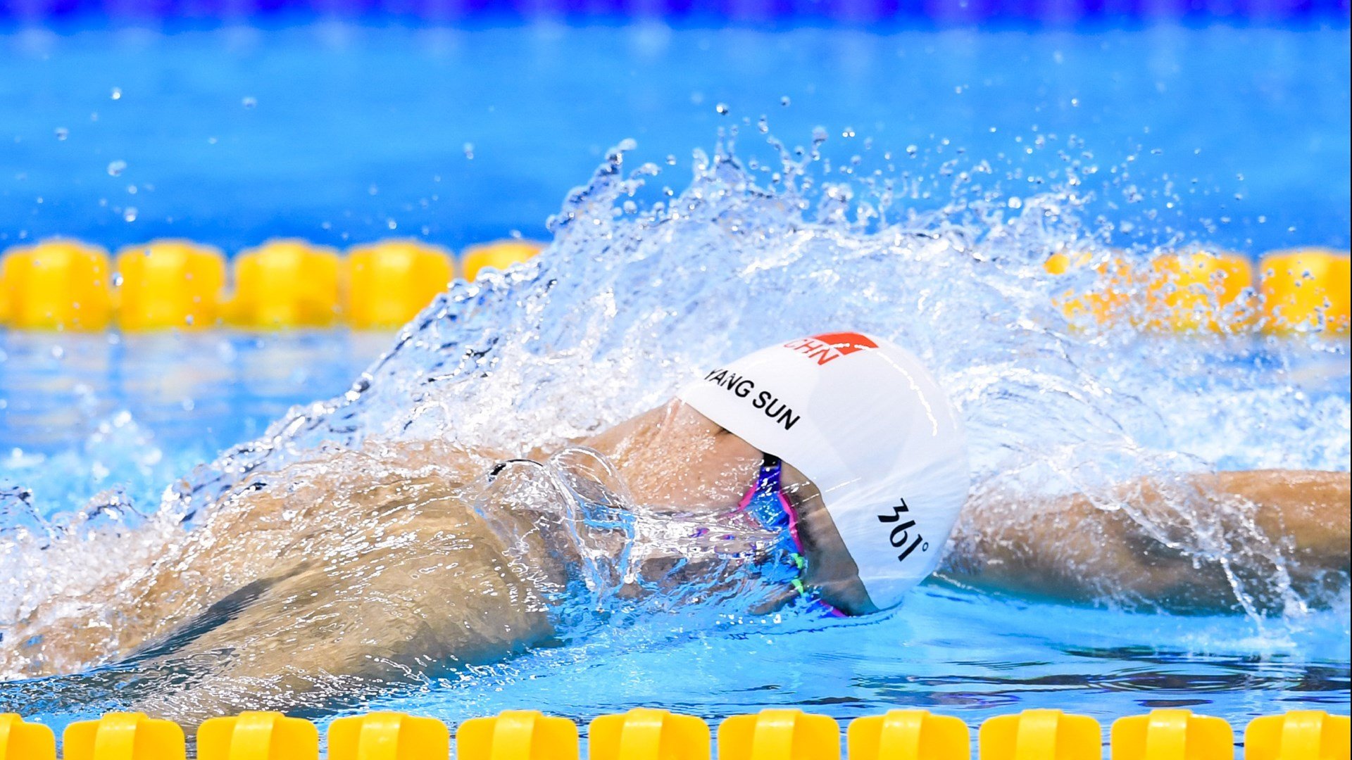 当绿茵场遇上乒乓球拍，波兰队险胜葡萄牙，马龙关键制胜背后的跨界启示